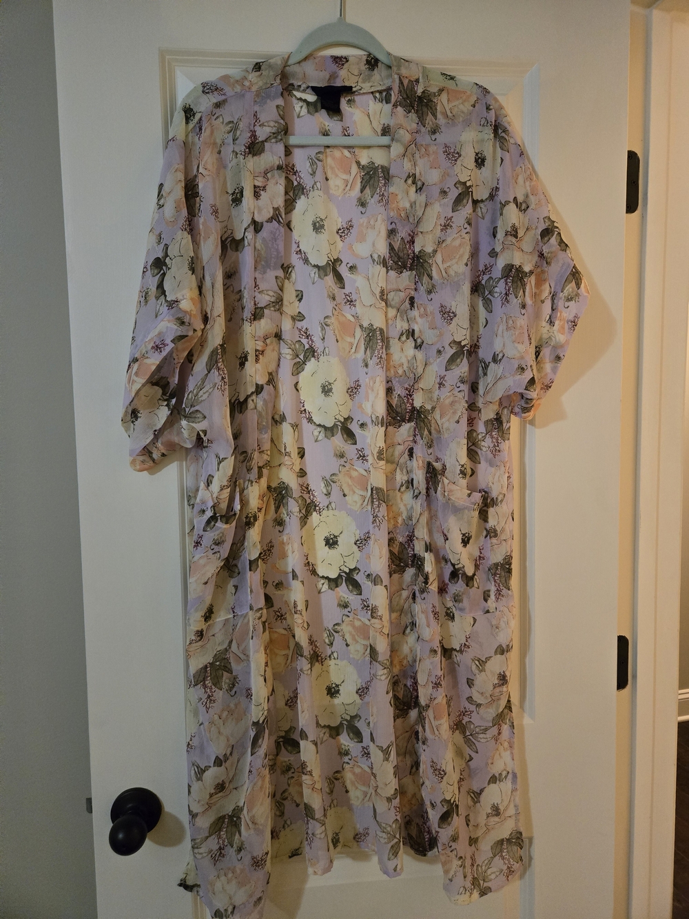 Steve Madden Light Floral Kimono Cardigan in Pastel Lavender and Cream ONE SIZE